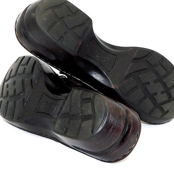 B.O.C. Brown Distressed Tooled Leather Clog - Picture 10 of 11